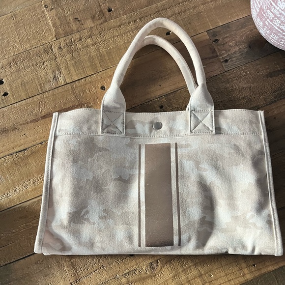 Quilted Koala East/West tote bag - Picture 4 of 5